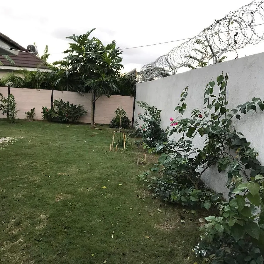 Villa Newly Built , Sweet Oasis à Mammee Bay