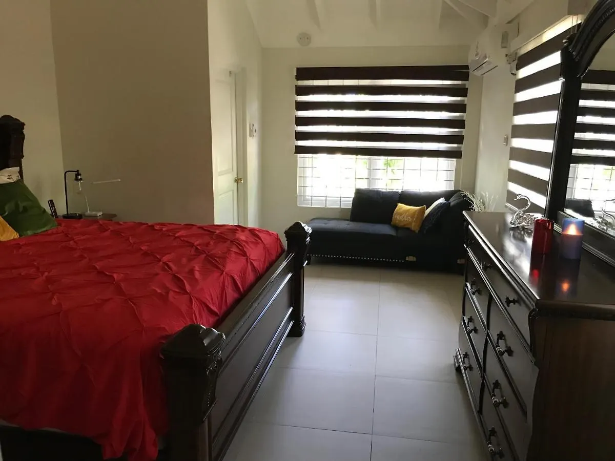 Villa Newly Built , Sweet Oasis à Mammee Bay
